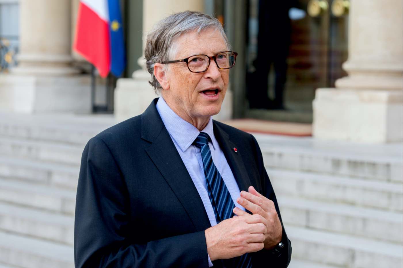 ¿Cuánto dinero gana Bill Gates por segundo, minuto, día y al año?