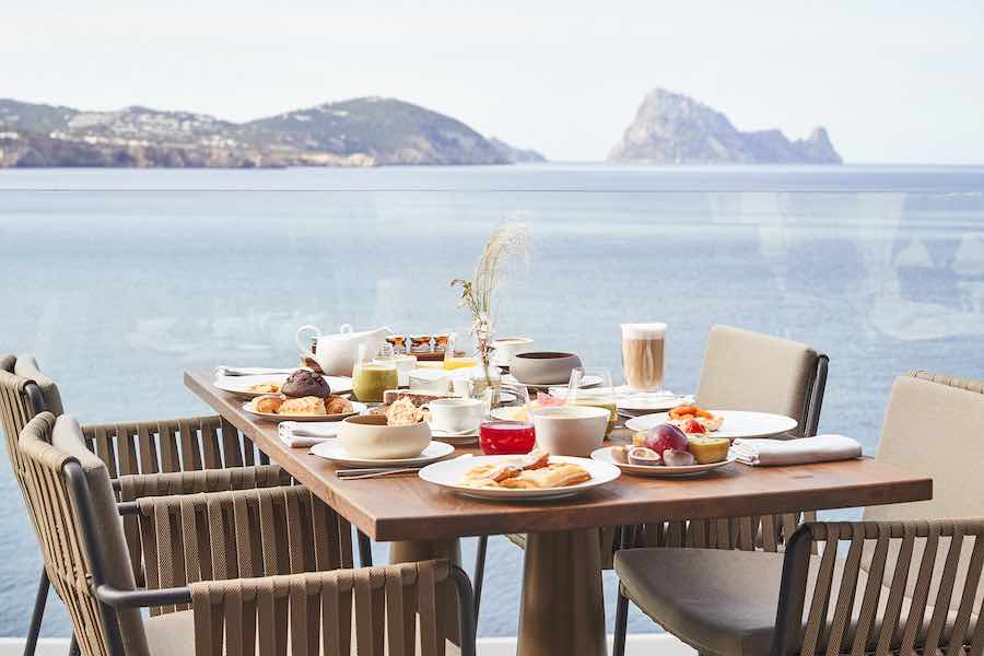 7Pines Resort Ibiza: Placeres veraniegos en el corazón del Mediterráneo