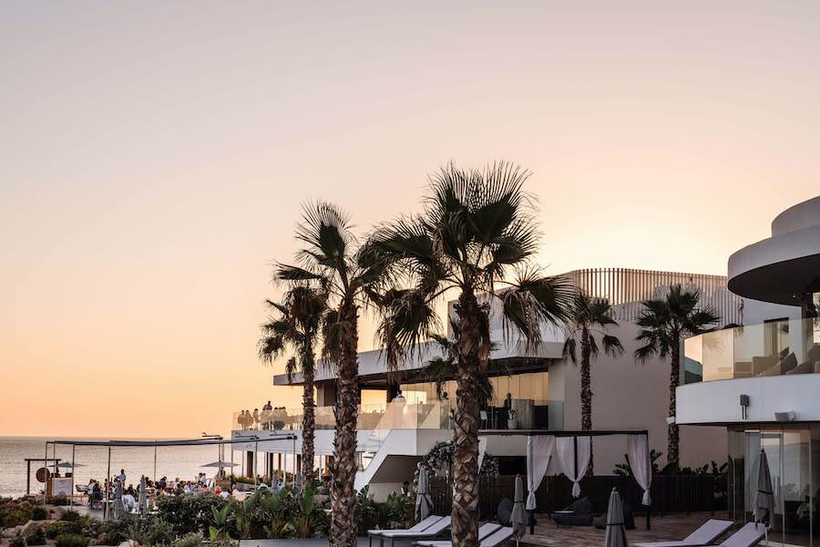 7Pines Resort Ibiza: Placeres veraniegos en el corazón del Mediterráneo