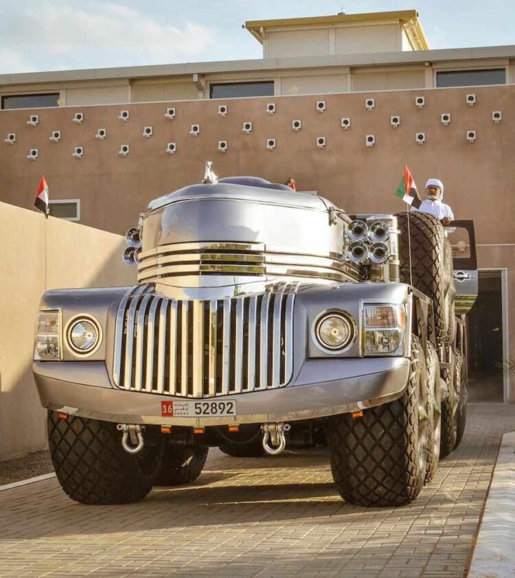Conozca el Dhabiyan, el SUV más salvaje y más grande del mundo - ¡Tiene 10 ruedas y pesa 24 toneladas!