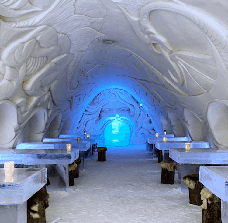 SnowRestaurant en SnowCastle of Kemi, el #10 de los restaurantes más inusuales en el mundo.